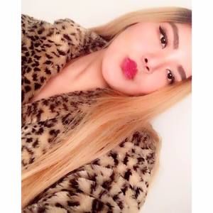 Meet your Posher, Nina lee